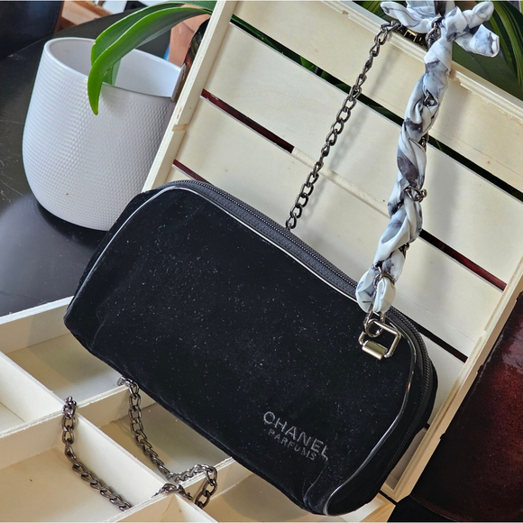 CHANEL Black Velvet Clutch W/Crossbody Chain & Twilly Added - Picture 3 of 16